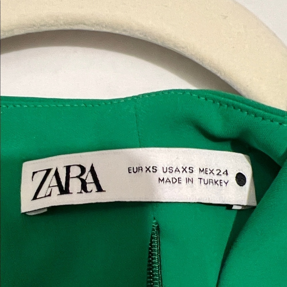NWOT Zara Emerald Green Drape Top Size XS - Picture 2 of 6